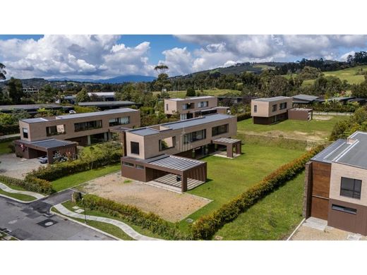 Πολυτελή κατοικία σε Μεδεγίν, Medellín