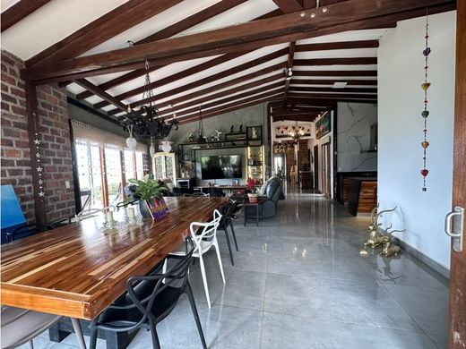 ‏בתי כפר ב  Sabaneta, La Estrella