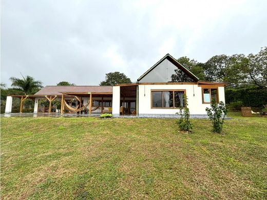 Casa de campo en Girardota, Departamento de Antioquia