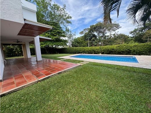 Luxus-Haus in Cali, Departamento del Valle del Cauca