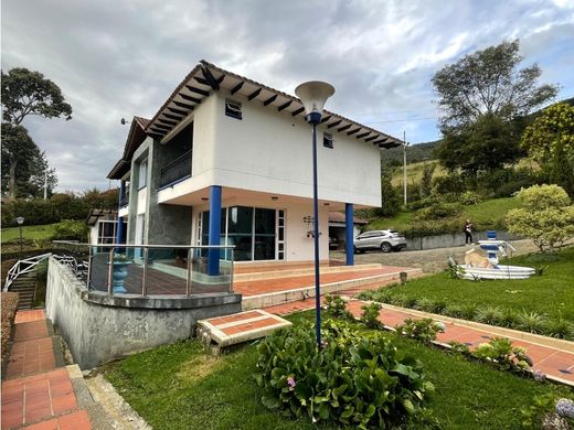 منزل ﻓﻲ ميديلين, Medellín