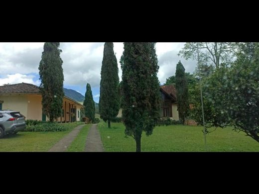 Сельский Дом, La Ceja, Departamento de Antioquia