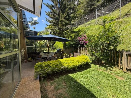 Πολυτελή κατοικία σε Μεδεγίν, Medellín