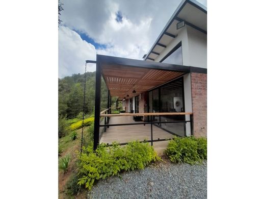 Farmhouse in Medellín, Departamento de Antioquia