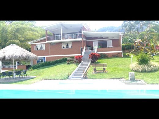 Casale a Palestina, Departamento de Caldas