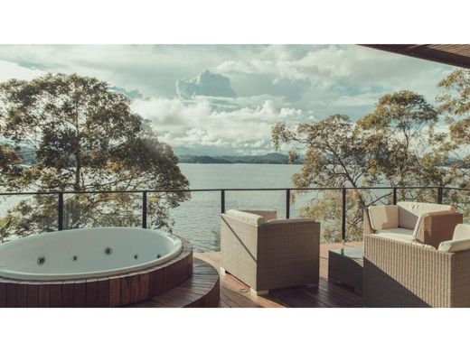 Элитный дом, Guatapé, Departamento de Antioquia