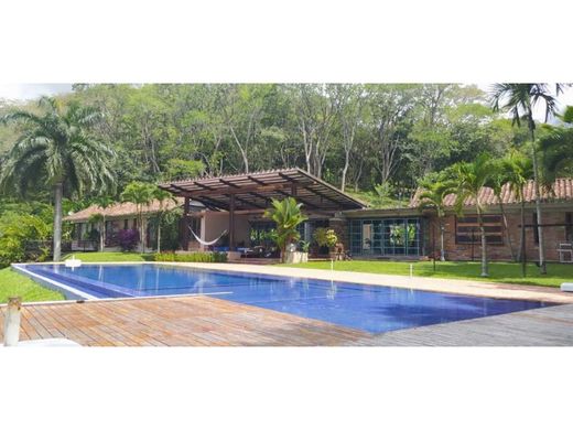 ﻣﻨﺰﻝ ﺭﻳﻔﻲ/ ﺑﻴﺖ ﻤﺰﺭﻋﺔ ﻓﻲ Támesis, Departamento de Antioquia