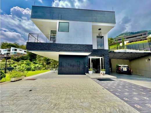 Envigado, Departamento de Antioquiaの高級住宅