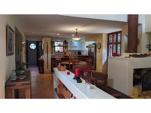 Cortijo o casa de campo en Santa Helena, Medellín