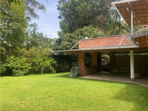 Πολυτελή κατοικία σε Μεδεγίν, Medellín