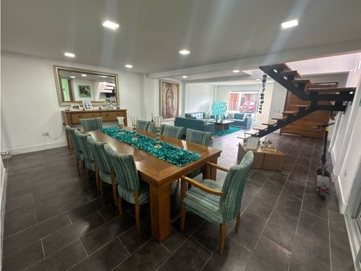 Luksusowy dom w La Ceja, Departamento de Antioquia