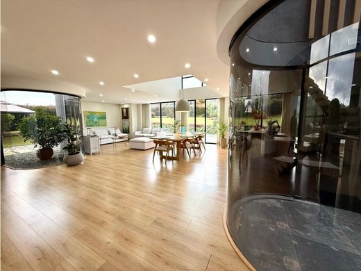 Luxus-Haus in Envigado, Departamento de Antioquia