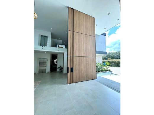 Luksusowy dom w Rionegro, Departamento de Antioquia