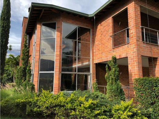 Maison de luxe à Sabaneta, La Estrella