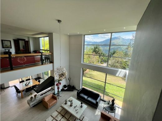 منزل ﻓﻲ Copacabana, Departamento de Antioquia