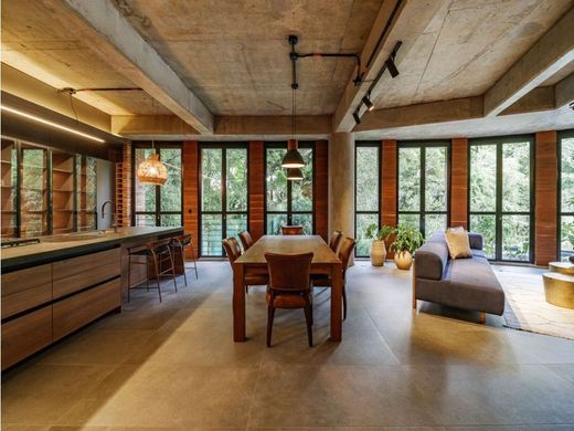 Apartment / Etagenwohnung in Medellín, Departamento de Antioquia