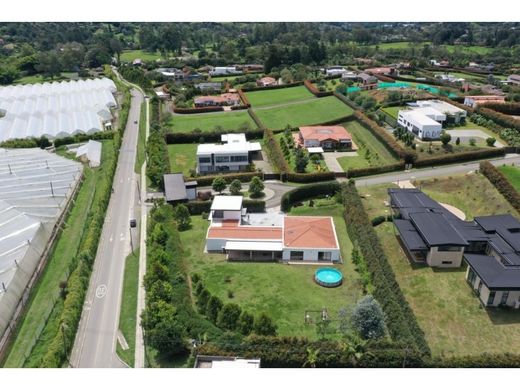 컨트리하우스 / La Ceja, Departamento de Antioquia