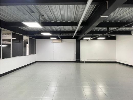 مكتب ﻓﻲ ميديلين, Medellín