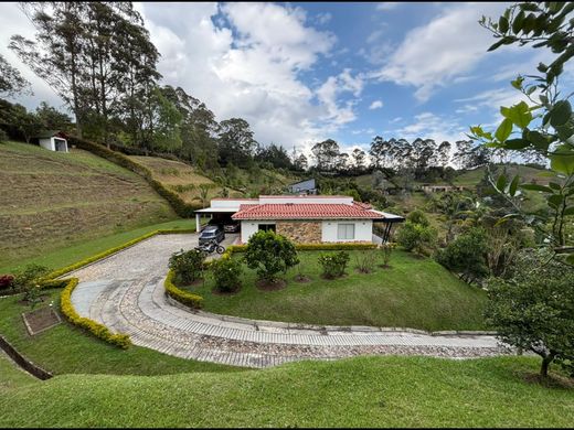 Luxury home in Carmen de Viboral, El Carmen de Viboral