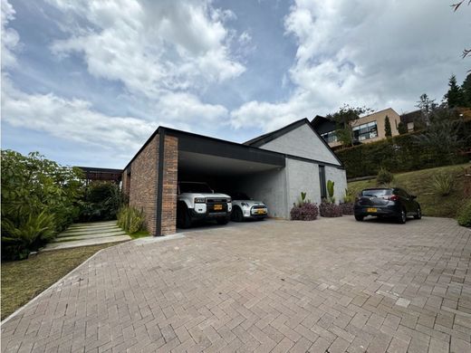 منزل ريفي ﻓﻲ Envigado, Departamento de Antioquia