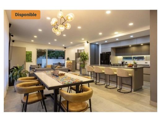 منزل ﻓﻲ Sabaneta, La Estrella