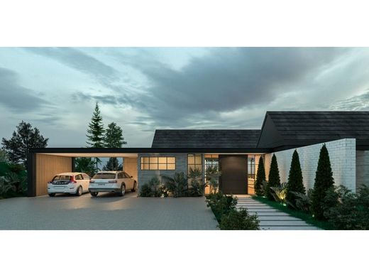 Участок, Envigado, Departamento de Antioquia