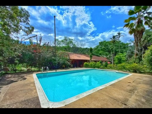 Farmhouse in Villeta, Cundinamarca