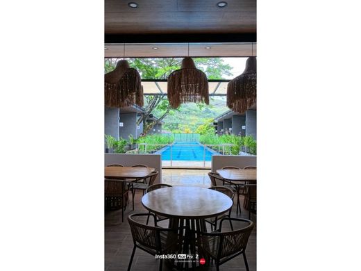 Apartment / Etagenwohnung in Cali, Departamento del Valle del Cauca