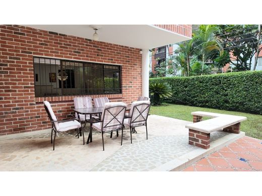 منزل ﻓﻲ Envigado, Departamento de Antioquia