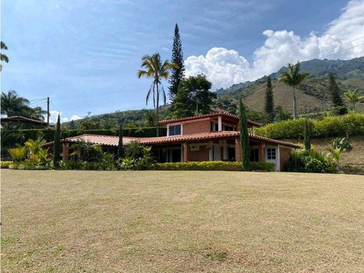 Quinta rústica - Copacabana, Departamento de Antioquia