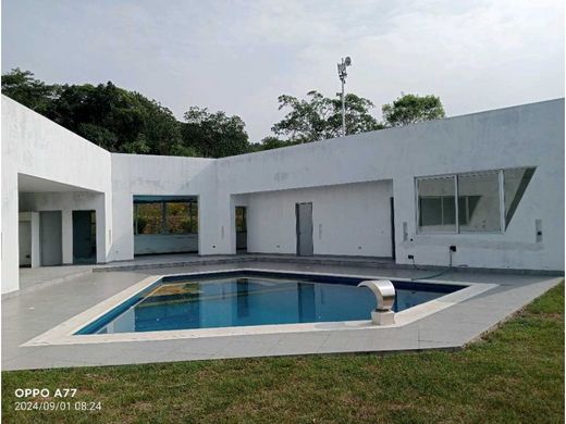 Casale a Apulo, Departamento de Cundinamarca