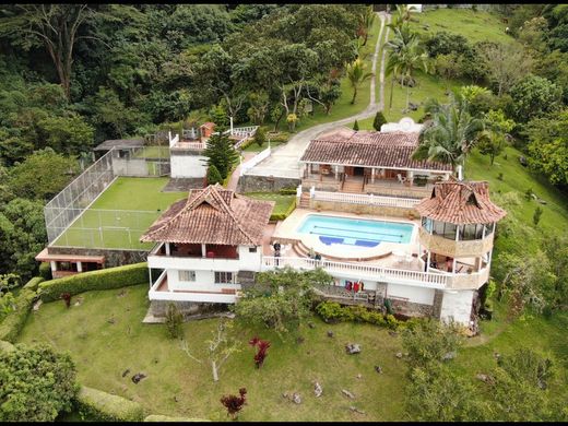 Cortijo o casa de campo en Girardota, Departamento de Antioquia