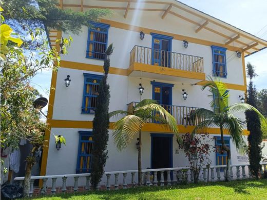 منزل ريفي ﻓﻲ Guatapé, Departamento de Antioquia