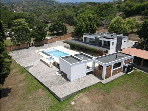 Farmhouse in San Jerónimo, Departamento de Antioquia