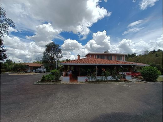 ‏בתים כפריים או חוות ב  Guarne, Departamento de Antioquia