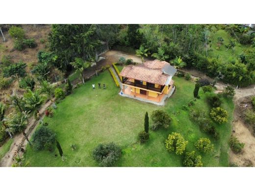 ﻣﻨﺰﻝ ﺭﻳﻔﻲ/ ﺑﻴﺖ ﻤﺰﺭﻋﺔ ﻓﻲ San Vicente, San Vicente Ferrer