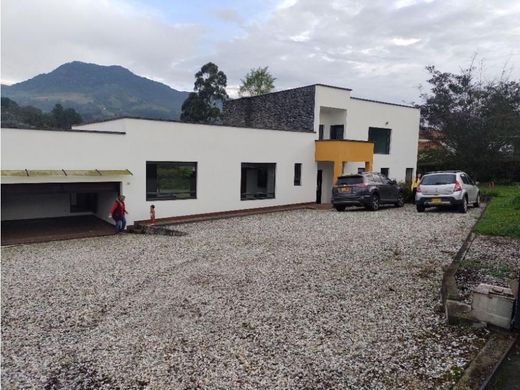 Casa de lujo en La Ceja, Departamento de Antioquia