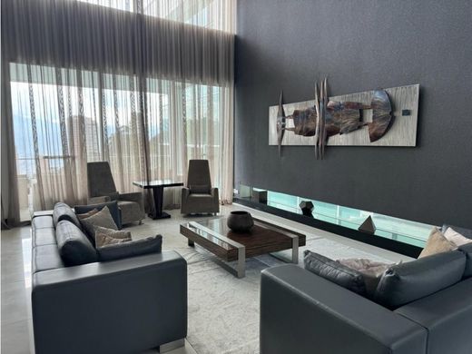 منزل ﻓﻲ ميديلين, Medellín