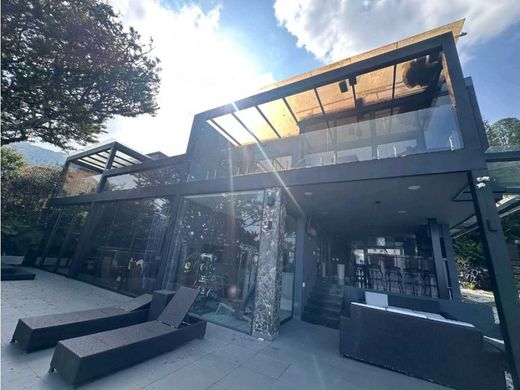 Luxus-Haus in Envigado, Departamento de Antioquia