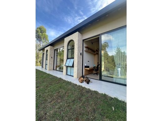 Country House in Retiro, Departamento de Antioquia