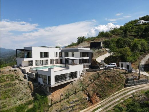 Casa de campo en Medellín, Departamento de Antioquia