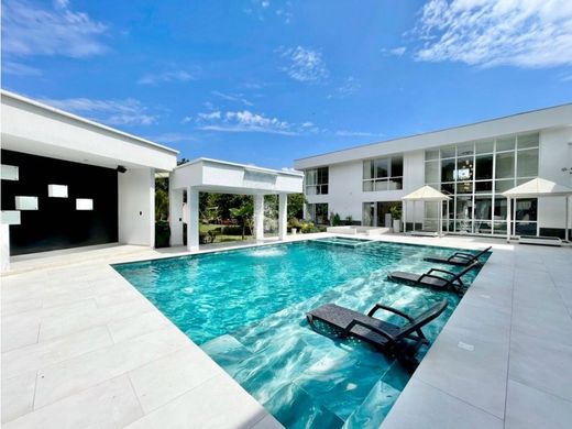 컨트리하우스 / Jamundí, Departamento del Valle del Cauca