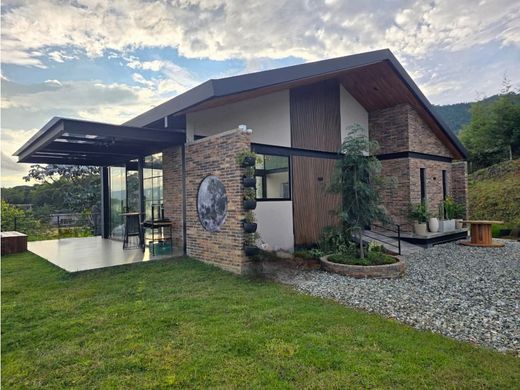 Farmhouse in La Ceja, Departamento de Antioquia