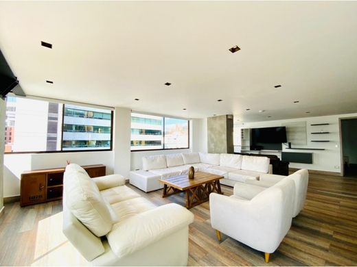 بنتهاوس ﻓﻲ ميديلين, Medellín