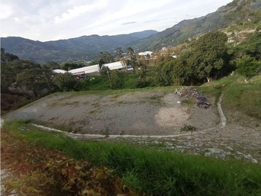 Grundstück in Medellín, Departamento de Antioquia