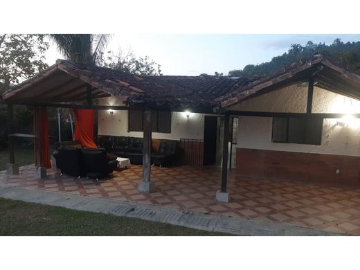 村舍/农舍  Piedecuesta, Departamento de Santander