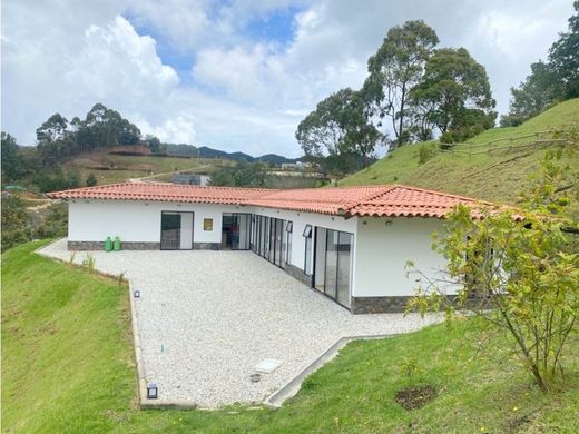 Casa de luxo - Envigado, Departamento de Antioquia