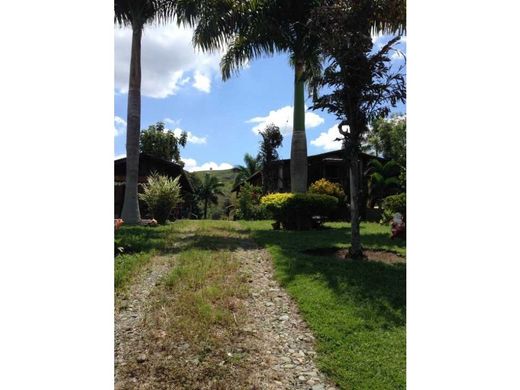 Rustico o casale a Génova, Fundación