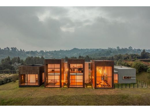 Casale a Santa Helena, Medellín