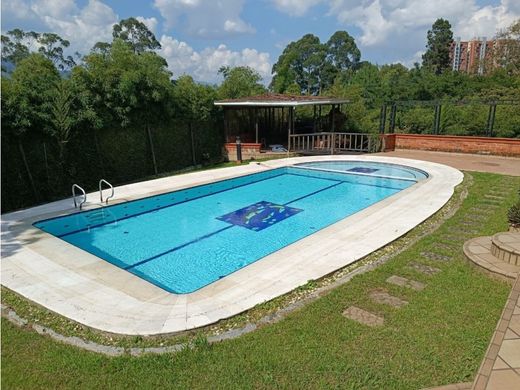 Luxury home in Sabaneta, La Estrella